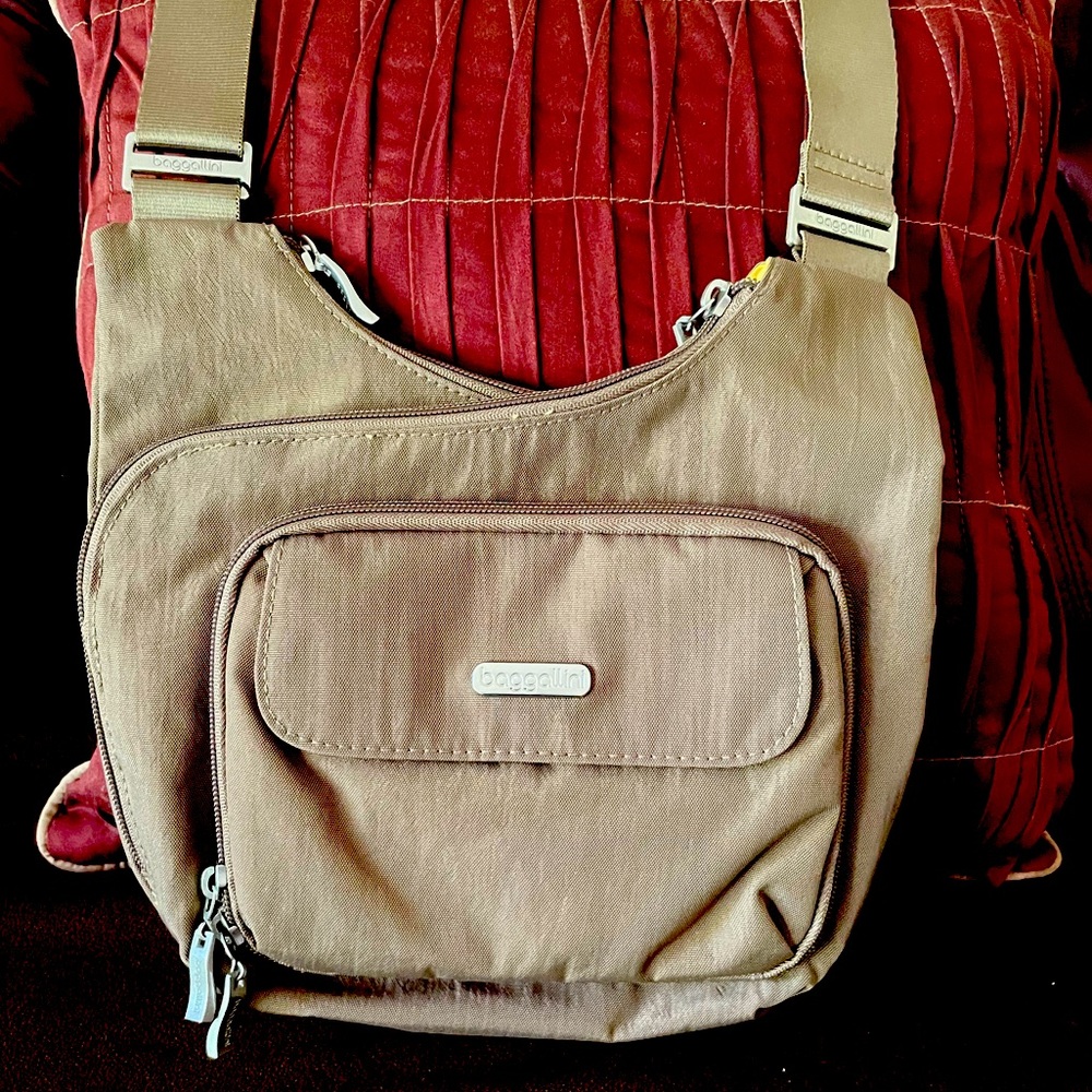Baggallini Purse